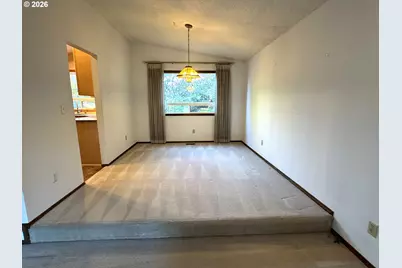 2318 NE Brookview Dr, Vancouver, WA 98686 - Photo 9
