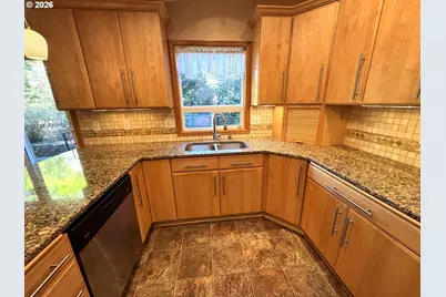 2318 NE Brookview Dr, Vancouver, WA 98686 - Photo 11