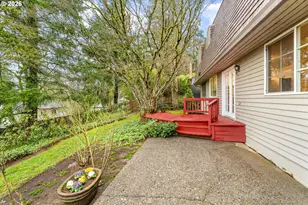 1721 Highland Dr, Lake Oswego, OR 97034 - Photo 23