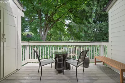 2094 Lake Isle Dr, Eugene, OR 97401 - Photo 11