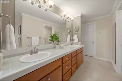 2094 Lake Isle Dr, Eugene, OR 97401 - Photo 29