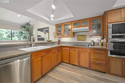 2094 Lake Isle Dr, Eugene, OR 97401 - Photo 15