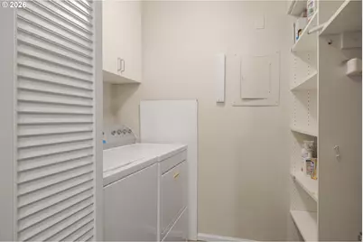 2094 Lake Isle Dr, Eugene, OR 97401 - Photo 23