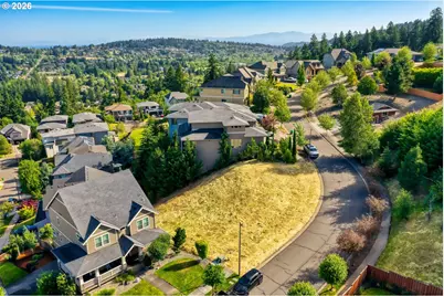 13501 SE Mountain Crest Dr, Happy Valley, OR 97086 - Photo 3