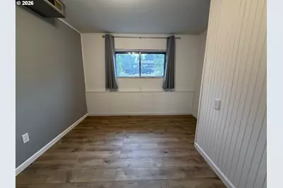 11530 SW Tigard Dr, Portland, OR 97223 - Photo 15