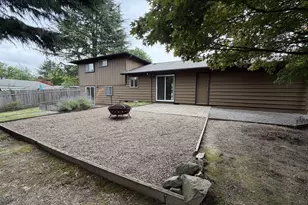 11530 SW Tigard Dr, Portland, OR 97223 - Photo 5