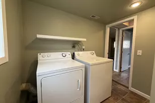 11530 SW Tigard Dr, Portland, OR 97223 - Photo 17