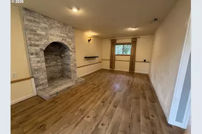 11530 SW Tigard Dr, Portland, OR 97223 - Photo 9