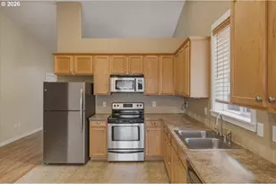 900 Trinity St, Albany, OR 97322 - Photo 11