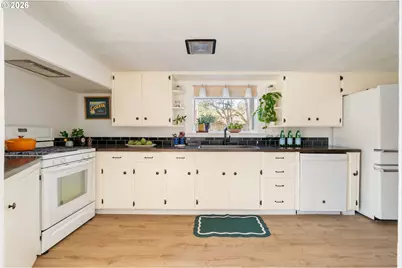 3911 SE 104th Ave, Portland, OR 97266 - Photo 13