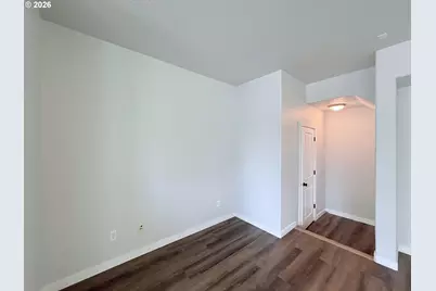 8902 NE Brentford Ter, Hillsboro, OR 97006 - Photo 11