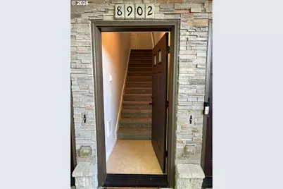 8902 NE Brentford Ter, Hillsboro, OR 97006 - Photo 3