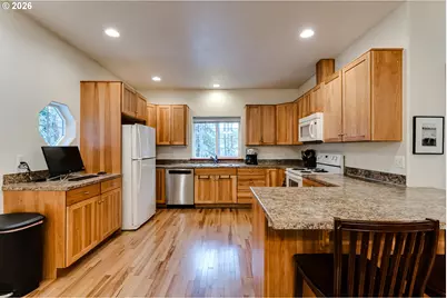 4054 Alder St, Eugene, OR 97405 - Photo 7