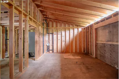 10422 SE Ellis St, Portland, OR 97266 - Photo 3
