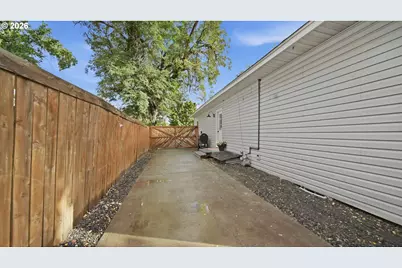 218 E Collins St, Goldendale, WA 98620 - Photo 29