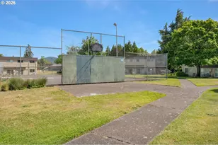 2727 Gateway St, Springfield, OR 97477 - Photo 33