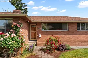 10919 SE Mill Ct, Portland, OR 97216 - Photo 3