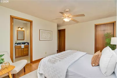10919 SE Mill Ct, Portland, OR 97216 - Photo 21