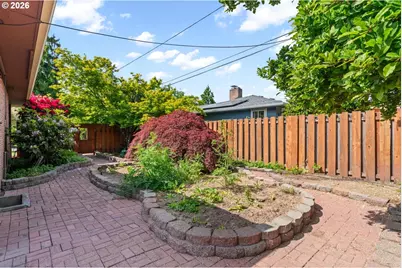 10919 SE Mill Ct, Portland, OR 97216 - Photo 35