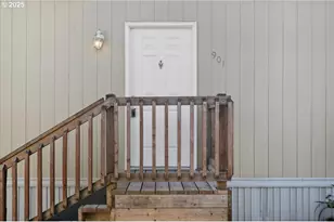 300 SW 7th Ave, Battle Ground, WA 98604 - Photo 3