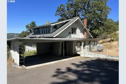 1212 SE Reservoir Ave, Roseburg, OR 97470 - Photo 1