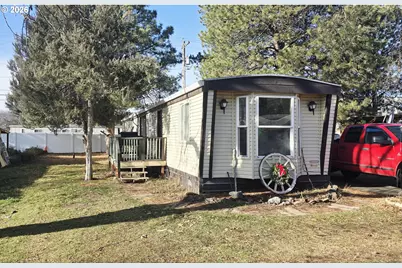 1809 26th St #105, La Grande, OR 97850 - Photo 1