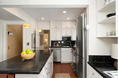 2695 SW Montgomery Dr, Portland, OR 97201 - Photo 17