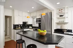 2695 SW Montgomery Dr, Portland, OR 97201 - Photo 15