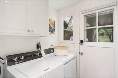 2695 SW Montgomery Dr, Portland, OR 97201 - Photo 39