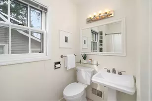 2695 SW Montgomery Dr, Portland, OR 97201 - Photo 29