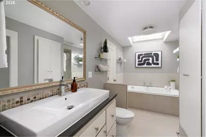 2695 SW Montgomery Dr, Portland, OR 97201 - Photo 33