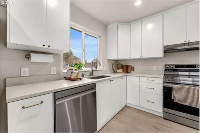 211 W Oak St, Yacolt, WA 98675 - Photo 15