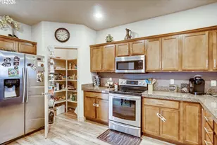 10903 NE 8th Cir, Vancouver, WA 98664 - Photo 5