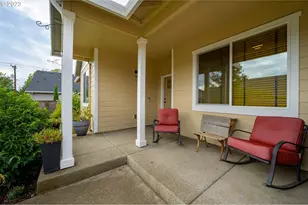 467 E Johnson St, Carlton, OR 97111 - Photo 3
