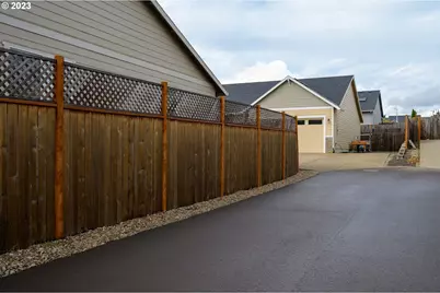 467 E Johnson St, Carlton, OR 97111 - Photo 29