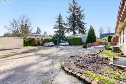 2020 NE 102nd Ave, Portland, OR 97220 - Photo 33