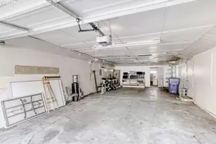 2020 NE 102nd Ave, Portland, OR 97220 - Photo 31