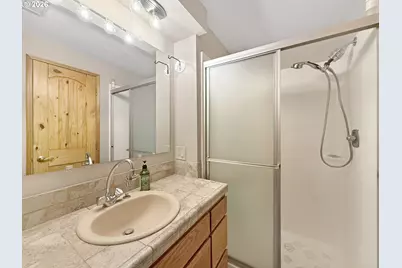 2640 NE 8th St, Bend, OR 97701 - Photo 17