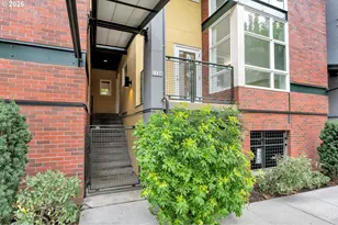 1128 NE Schuyler St, Portland, OR 97212 - Photo 5