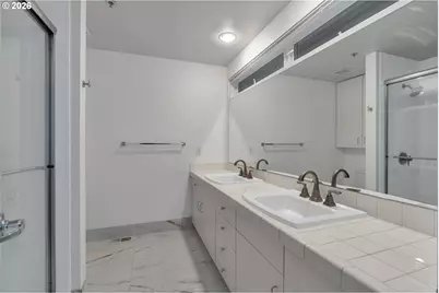 1128 NE Schuyler St #106, Portland, OR 97212 - Photo 37