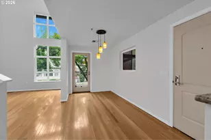 1128 NE Schuyler St, Portland, OR 97212 - Photo 9