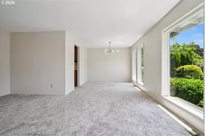 5617 NE Farmcrest St, Hillsboro, OR 97124 - Photo 5