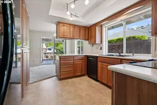 5617 NE Farmcrest St, Hillsboro, OR 97124 - Photo 17