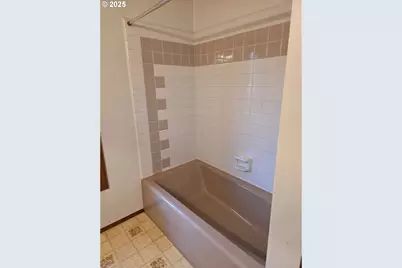 291 SE Shigley St, Winston, OR 97496 - Photo 23