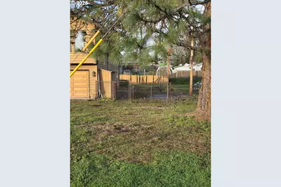 291 SE Shigley St, Winston, OR 97496 - Photo 5