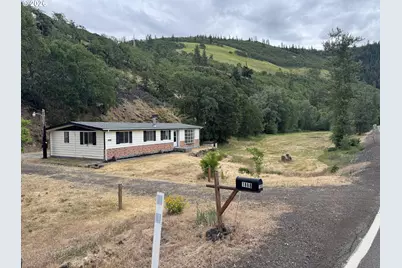 1888 Highway 142, Klickitat, WA 98628 - Photo 3