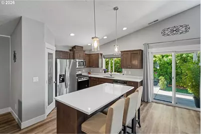 5721 Springwood Ave, Salem, OR 97306 - Photo 7