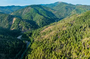 5925 Cow Creek Rd, Riddle, OR 97469 - Photo 17