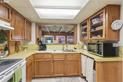 88866 Evers Rd, Elmira, OR 97437 - Photo 9