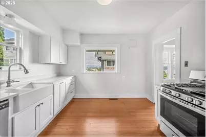 270 Cowlitz St, Saint Helens, OR 97051 - Photo 13